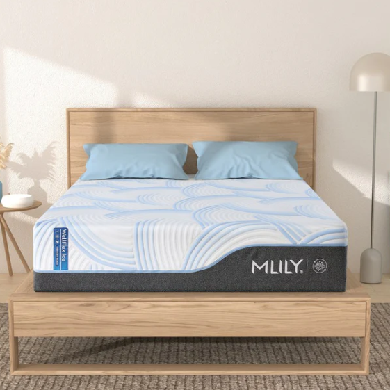 MLILY 1.O ICE MATTRESS ON BED